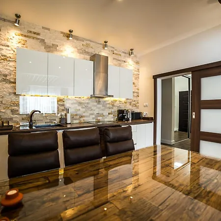Apartamento Antique Theatre 2 *